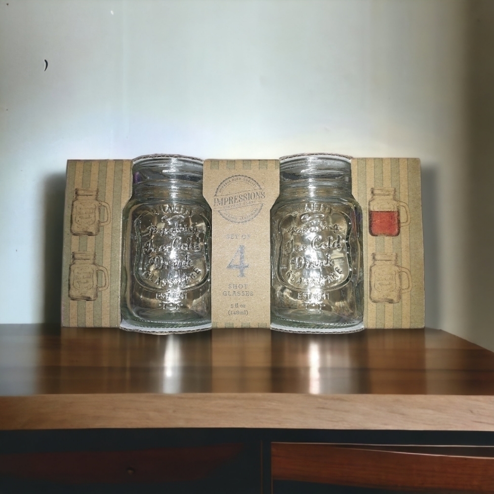 New in Box set of 4 Mason Jar Shot Glasses